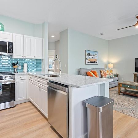 On Flagler Avenue! Dog Friendly With Balcony And Parking Walk To The Beach! New Smyrna Beach Ngoại thất bức ảnh