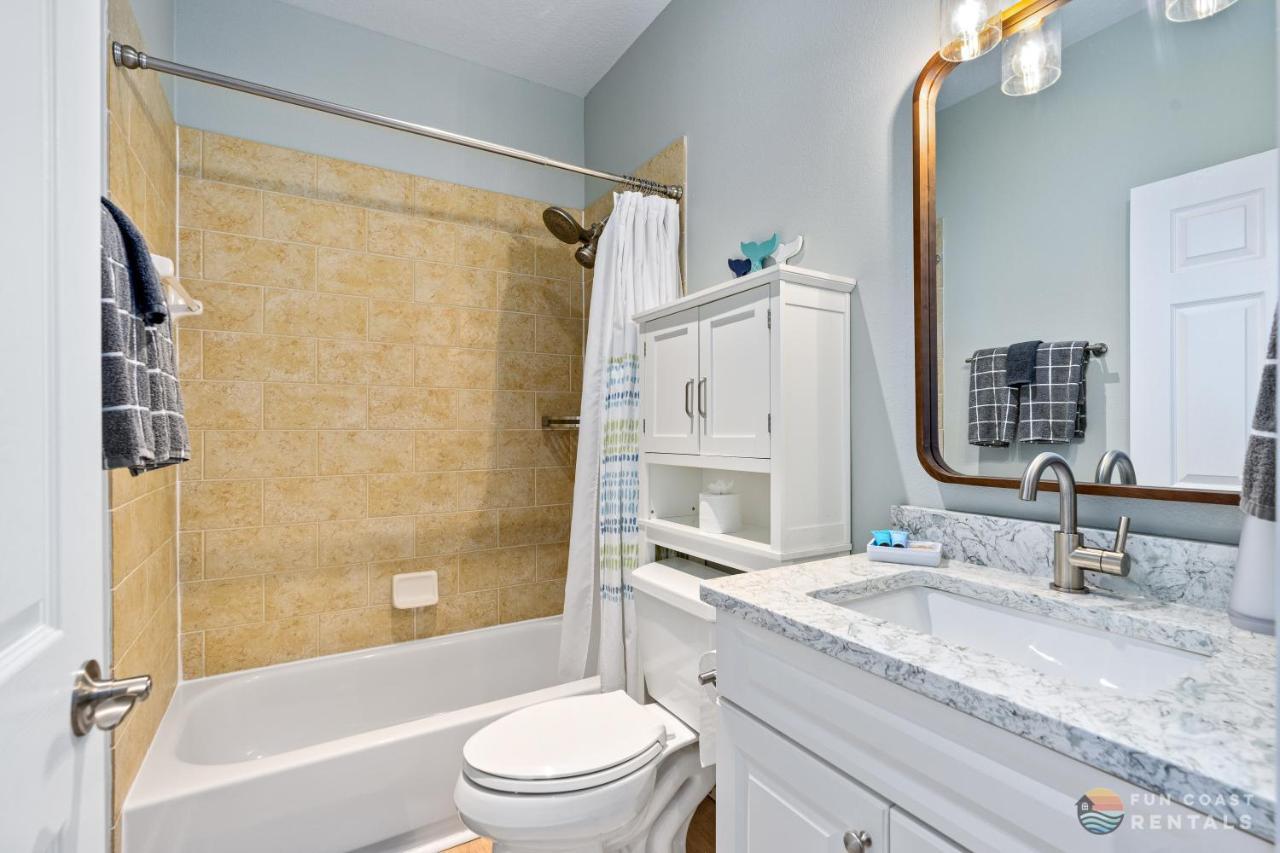 On Flagler Avenue! Dog Friendly With Balcony And Parking Walk To The Beach! New Smyrna Beach Ngoại thất bức ảnh