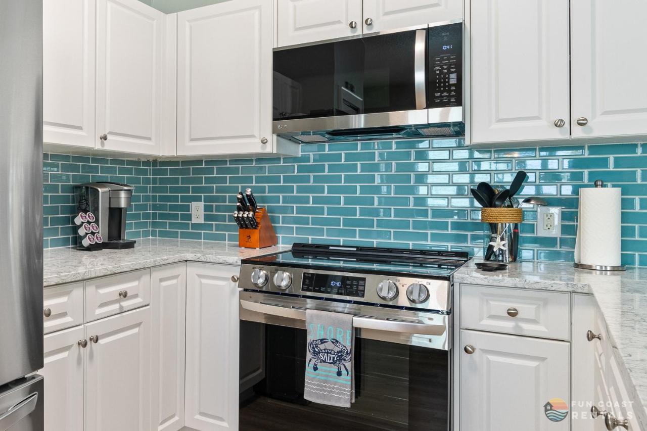 On Flagler Avenue! Dog Friendly With Balcony And Parking Walk To The Beach! New Smyrna Beach Ngoại thất bức ảnh